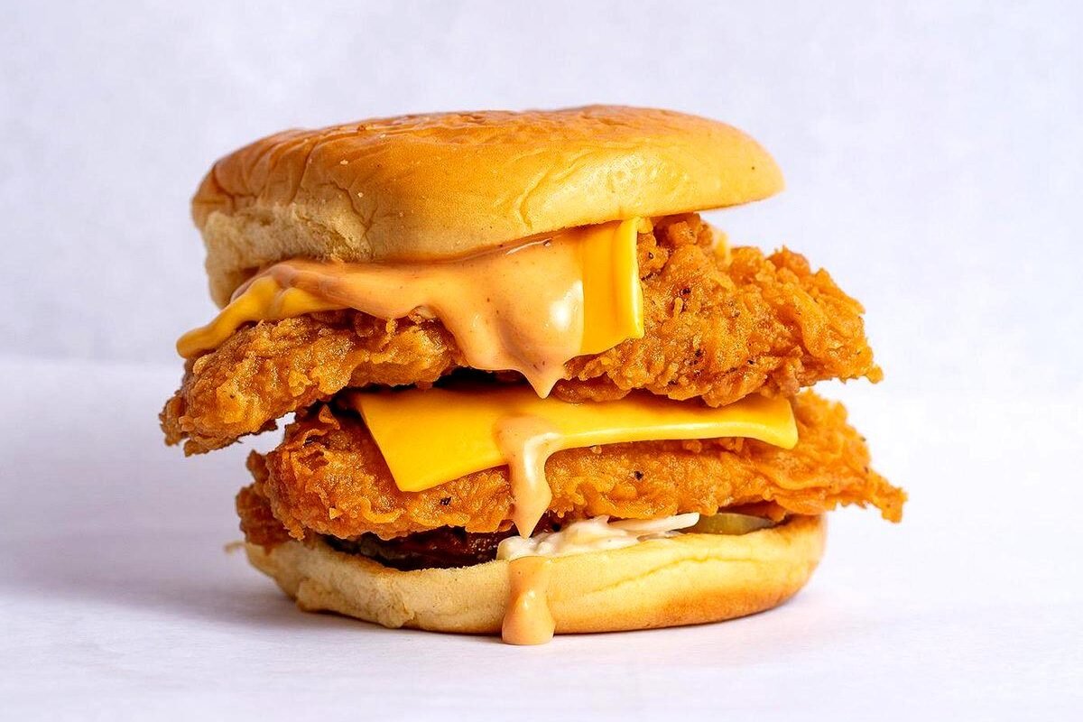 YoYo Chicken Bronx fried chicken and burgers NYC new restaurant